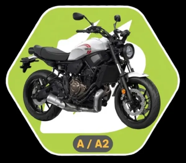 Moto - YAMAHA XSR 700cc - Group M4 or similar - Manual
